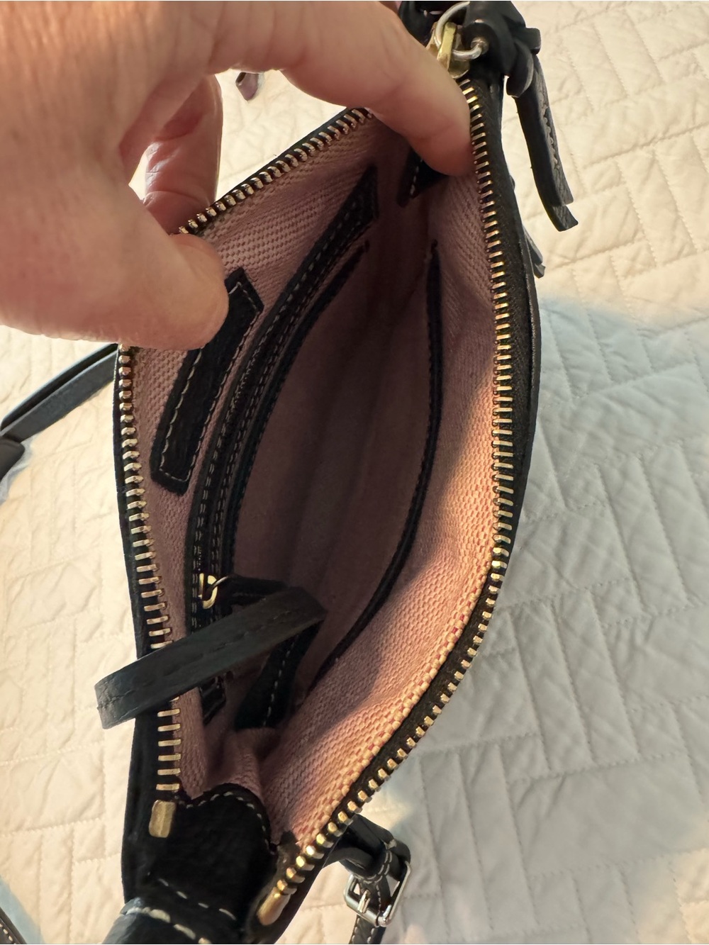 Dooney & Bourke Black Leather Crossbody Bag - Classic Women's Shoulder Bag - Picture 3 of 5